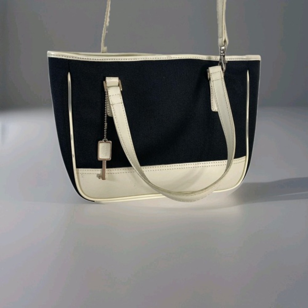 Fossil Shoulder Tote Bag Black Canvas White‎ Trim Key Charm YB082 Striped Lining
